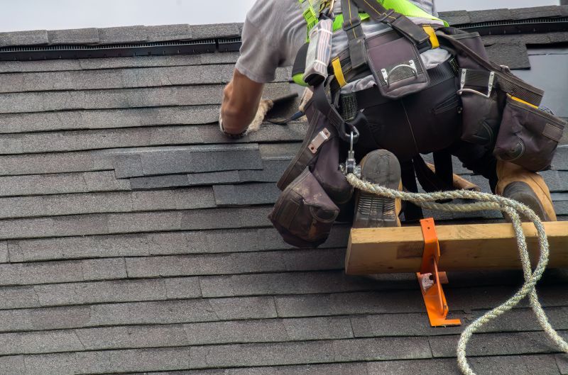 Asphalt Roofing Service in Yorktown, VA